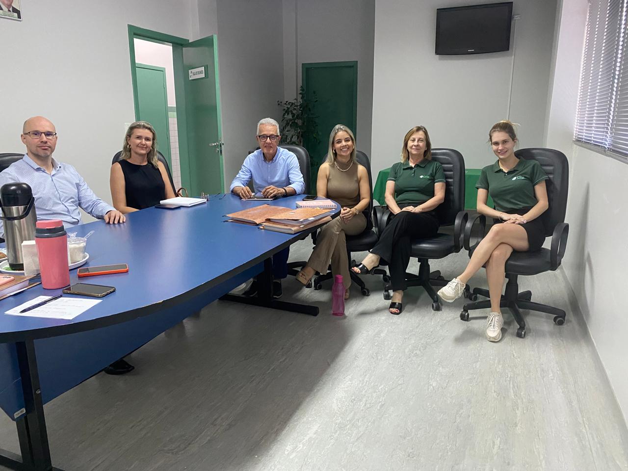 Administração De Foz Do Iguaçu Visita O Cisi